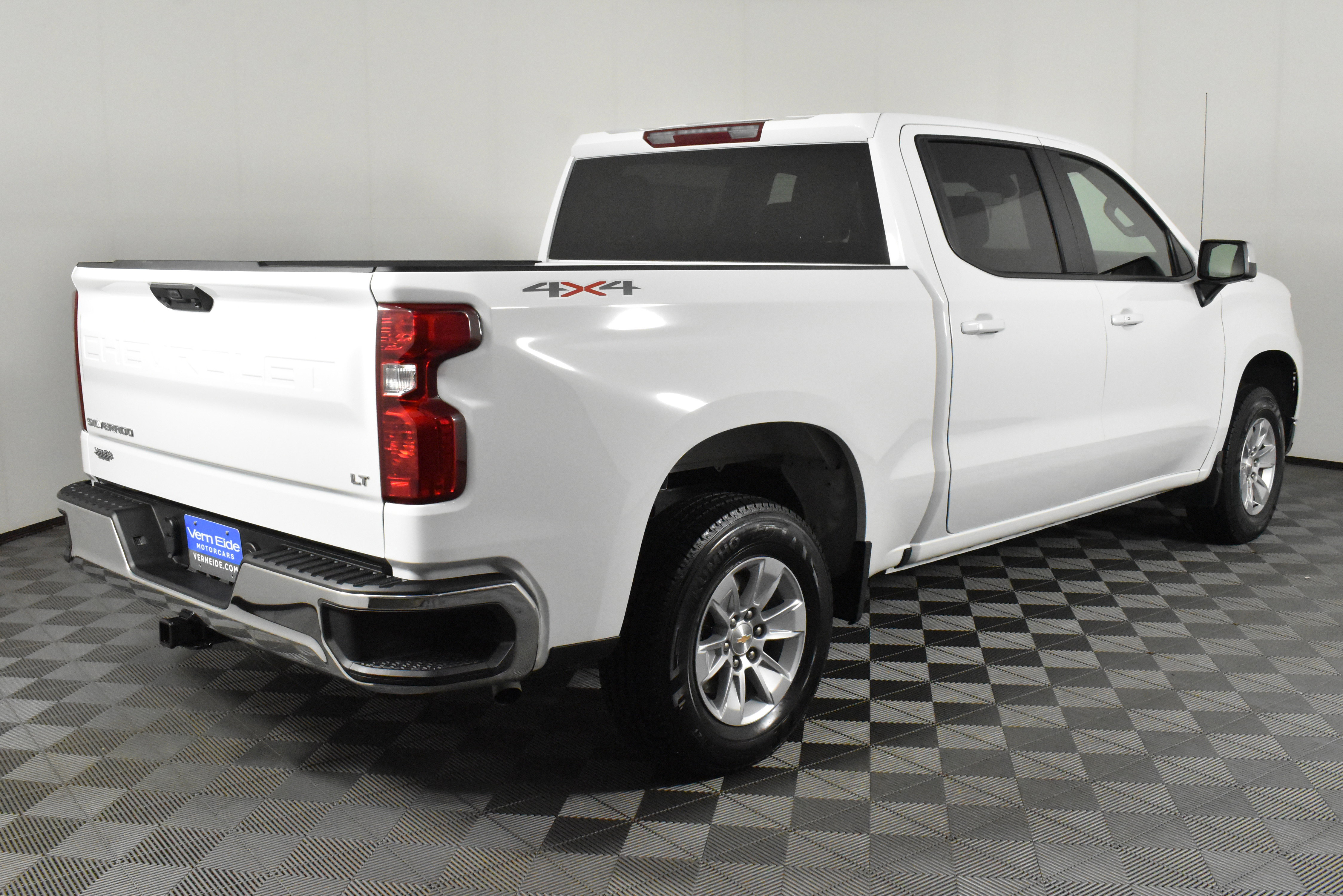 Used 2025 Chevrolet Silverado 1500 LT image 6