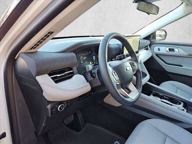 New 2026 Ford Explorer Active w/ Active Comfort Package RWD image 3