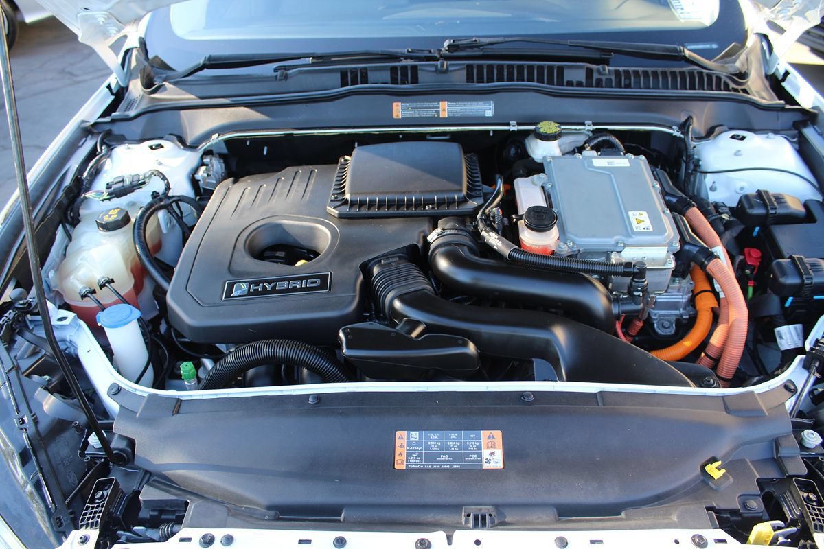 Used 2018 Ford Fusion SE FWD image 28