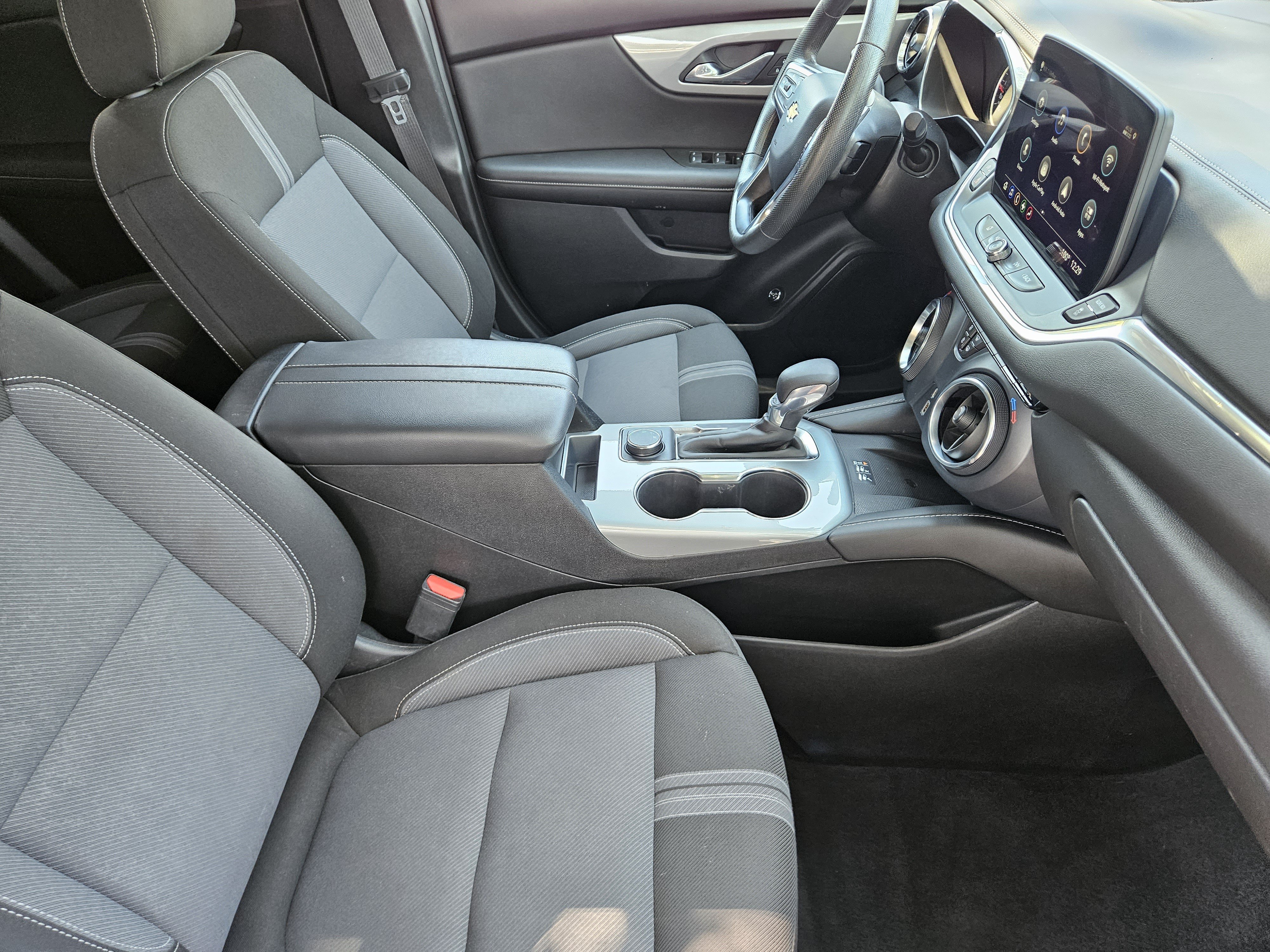 Used 2023 Chevrolet Blazer LT w/ Convenience Package FWD image 12