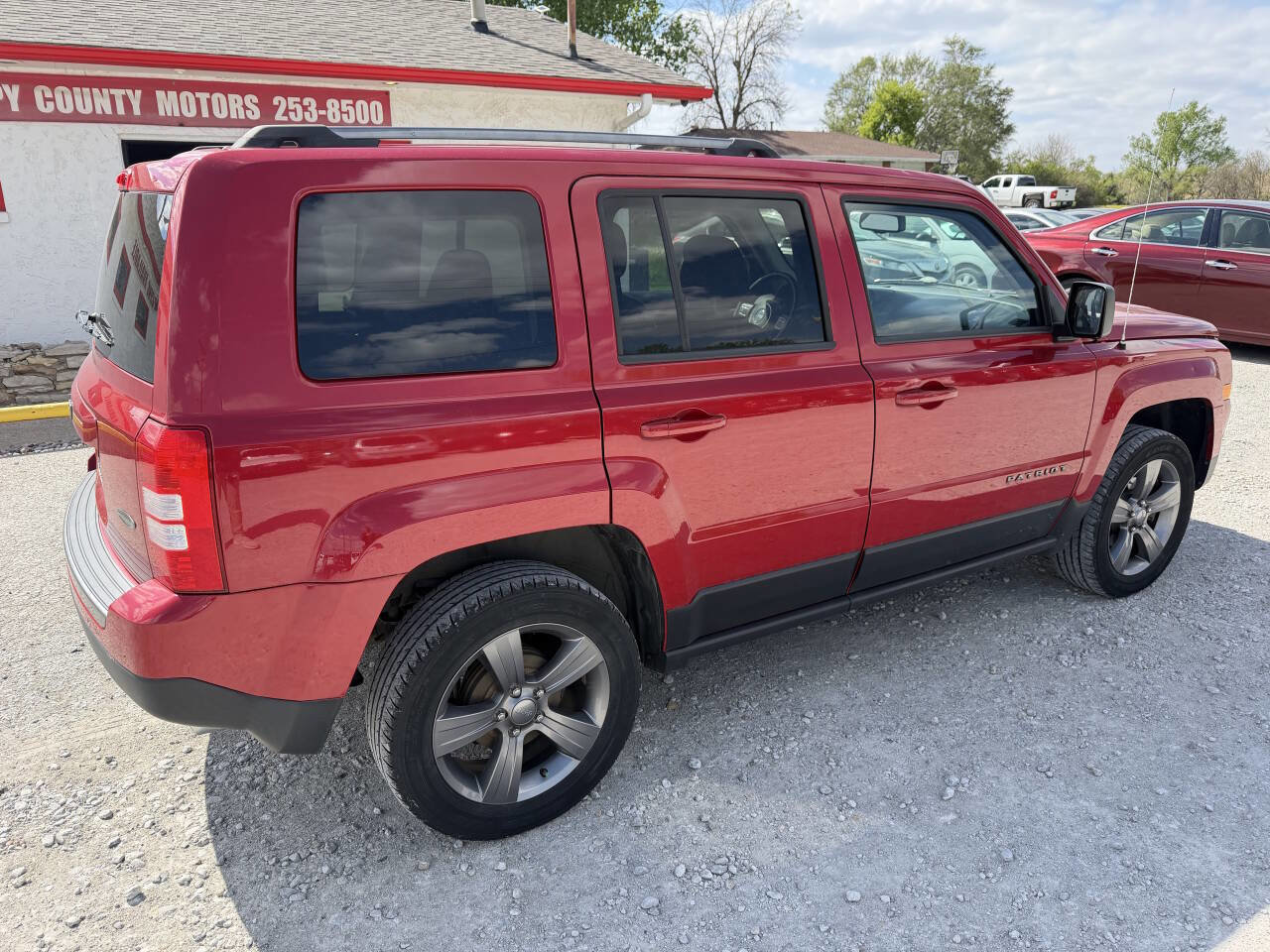 Used 2016 Jeep Patriot Sport w/ Power Value Group FWD image 2