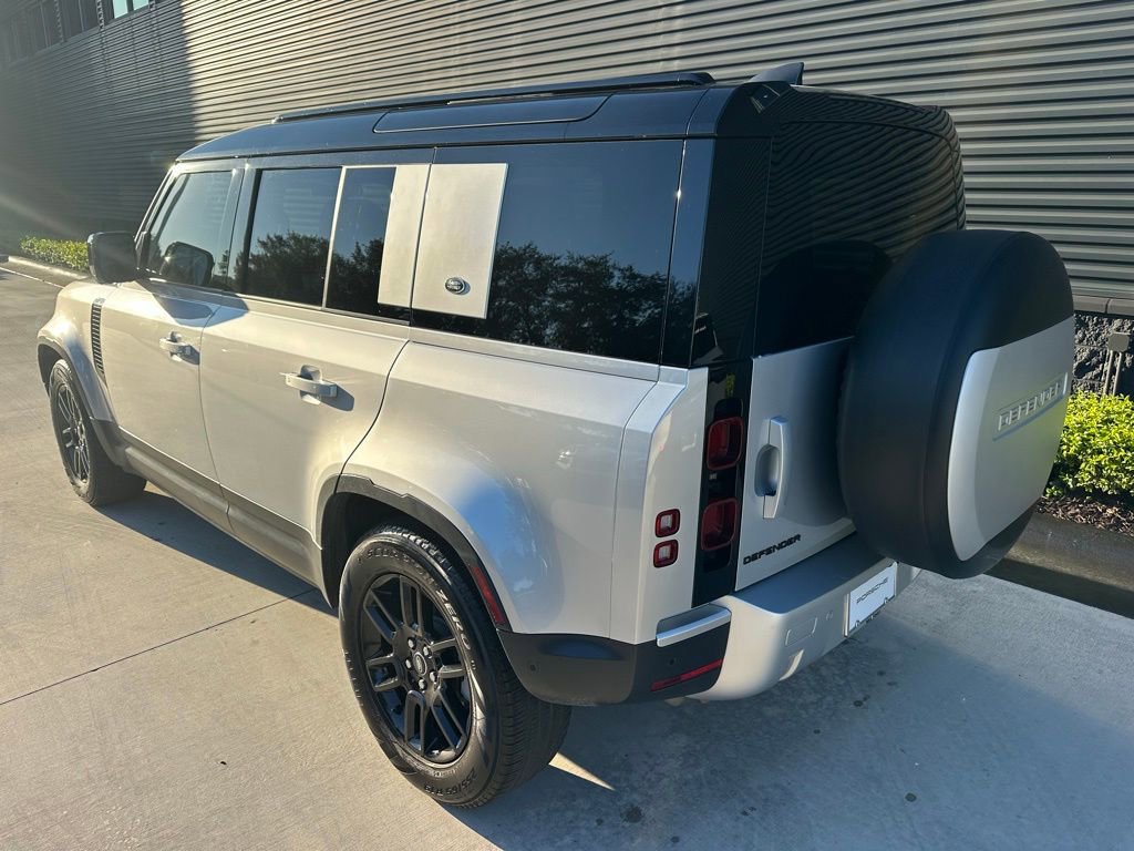 Used 2023 Land Rover Defender 110 S image 3