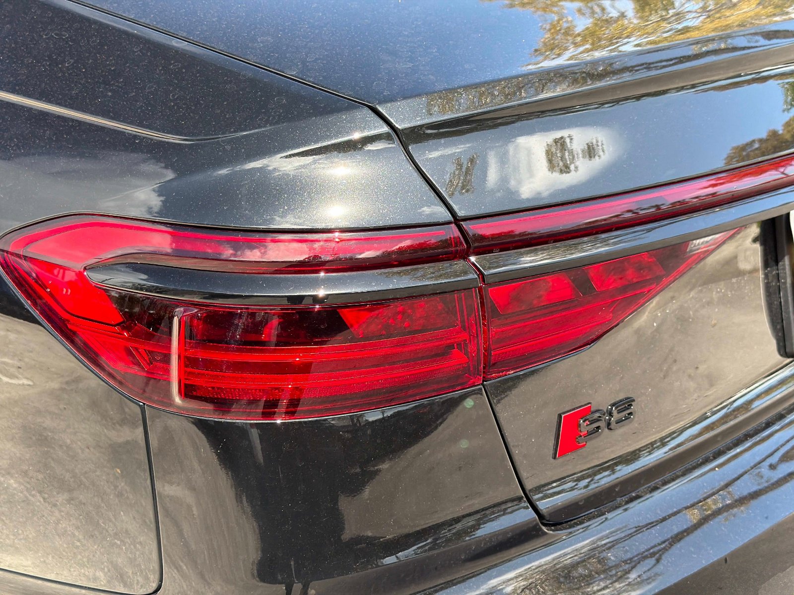 Used 2025 Audi S8 4.0T image 15