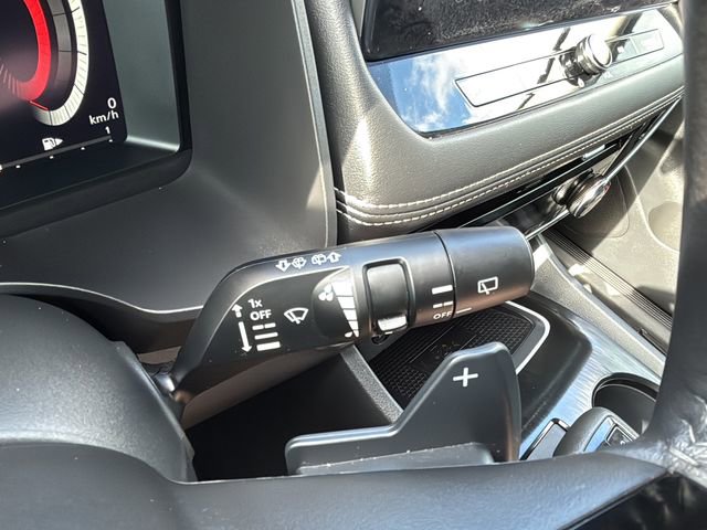 Used 2024 Nissan Rogue SL AWD/4WD image 23