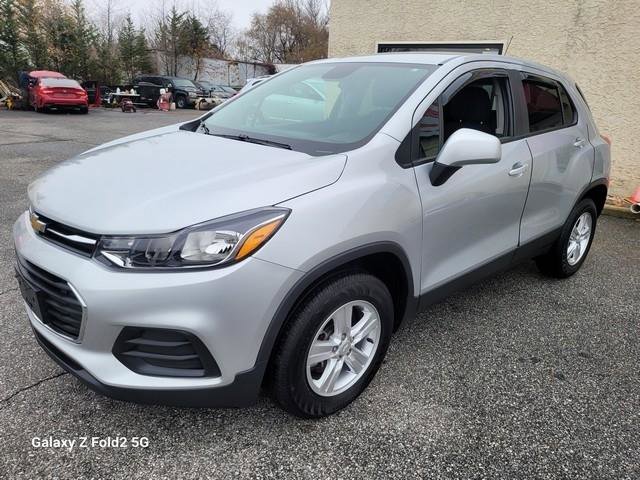 Used 2020 Chevrolet Trax LS w/ Tint and Cruise Package image 3