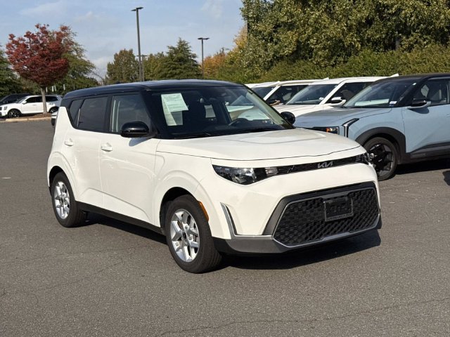 Used 2025 Kia Soul S FWD image 1