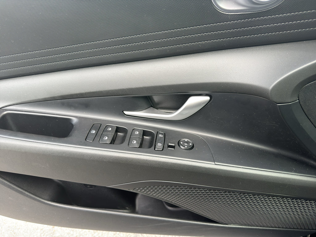 Used 2023 Hyundai Elantra SEL FWD image 22