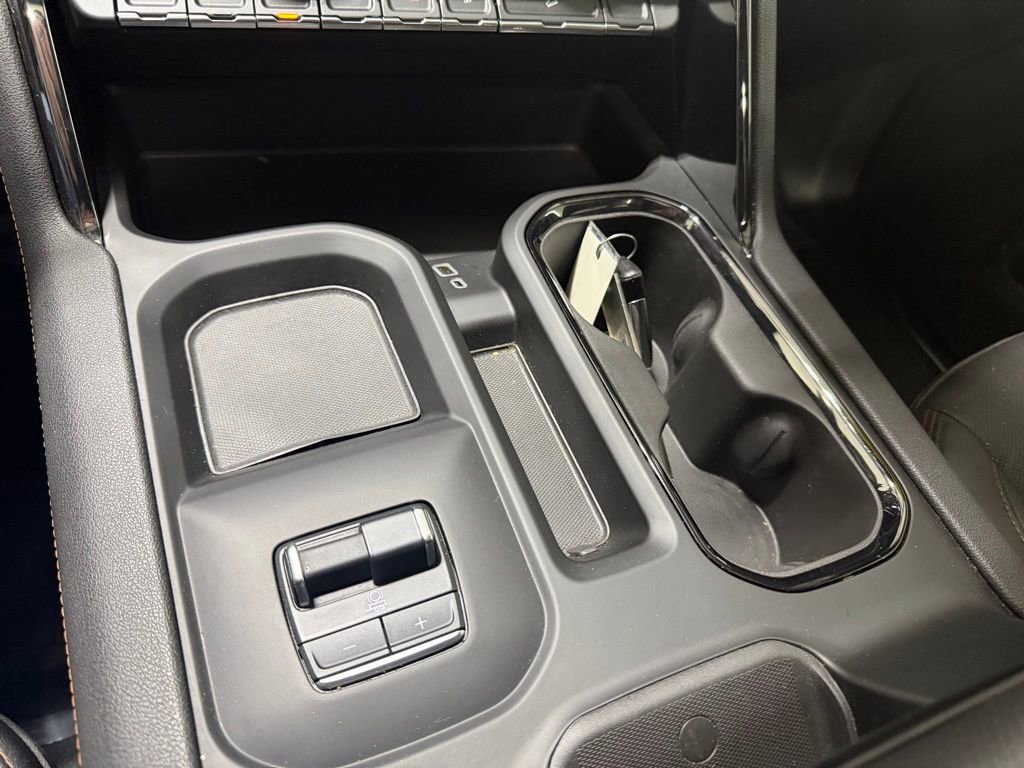 Used 2024 GMC Sierra 2500 AT4 w/ AT4 Premium Plus Package image 23