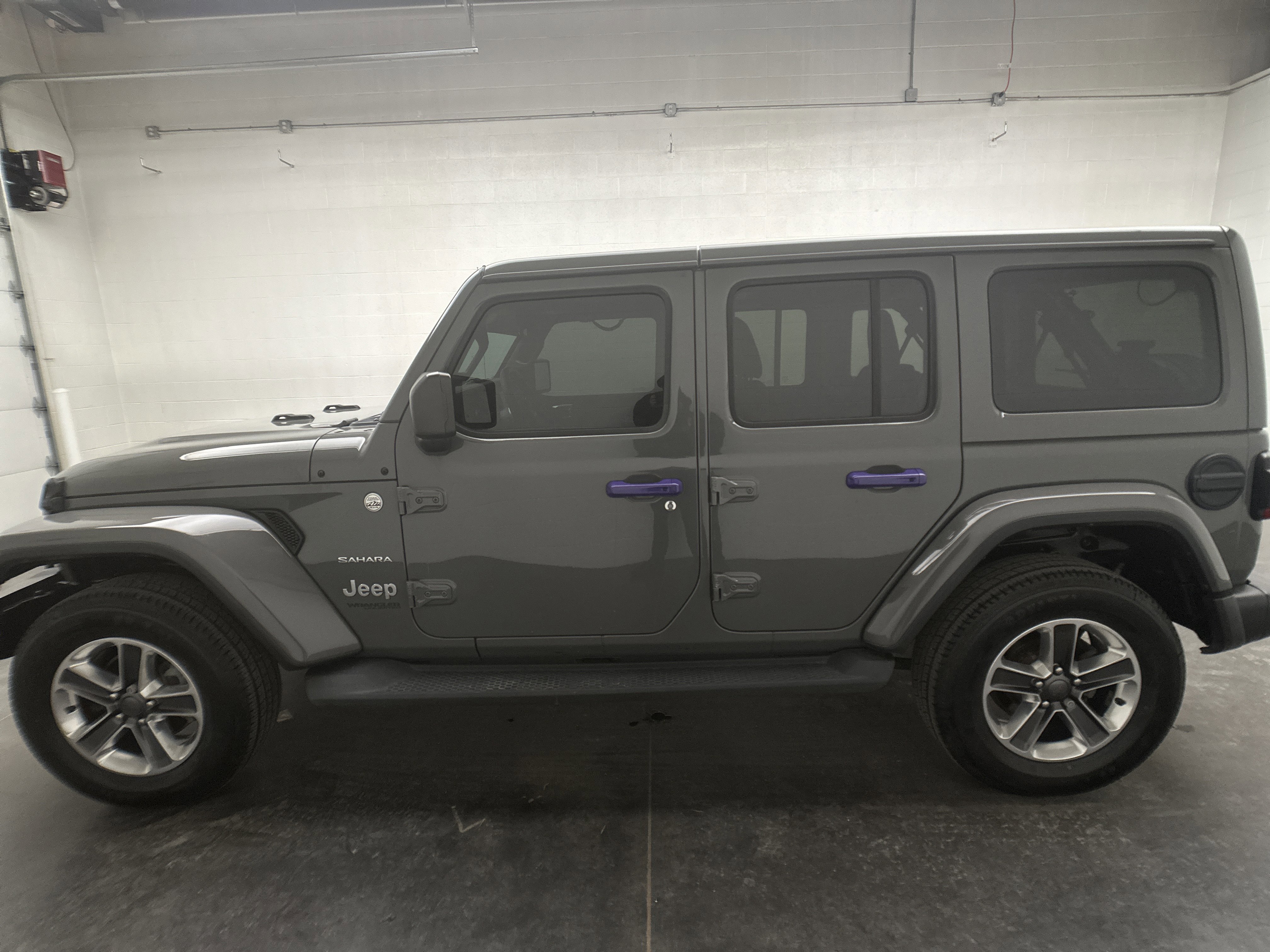 Used 2019 Jeep Wrangler Unlimited Sahara w/ Dual Top Group image 6