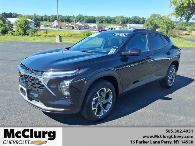 Used 2024 Chevrolet Trax LT w/ Driver Confidence Package image 1