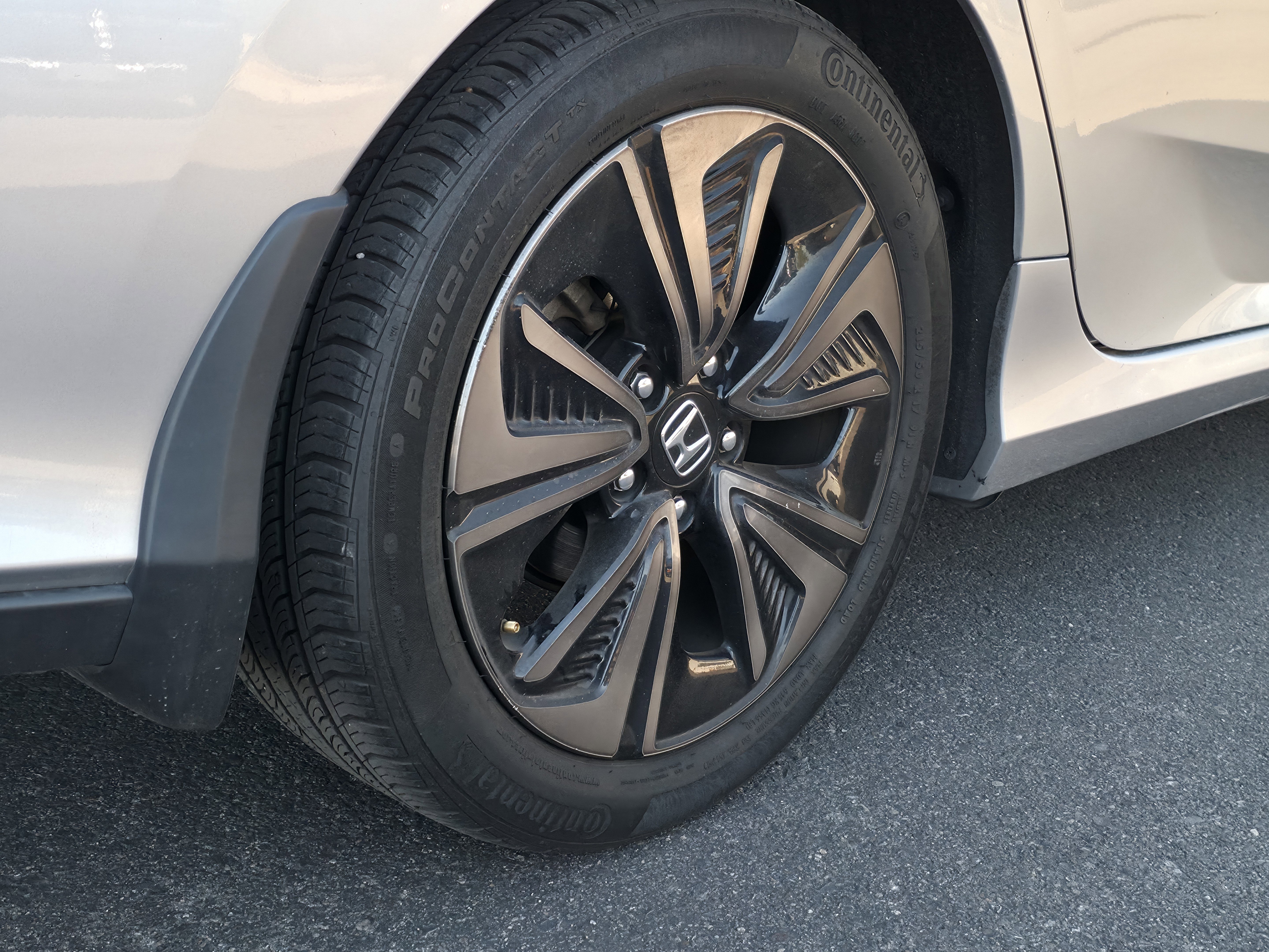 Used 2019 Honda Civic EX image 9