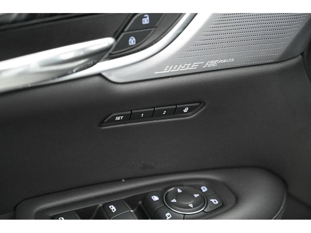 Certified 2025 Cadillac XT6 Premium Luxury image 35