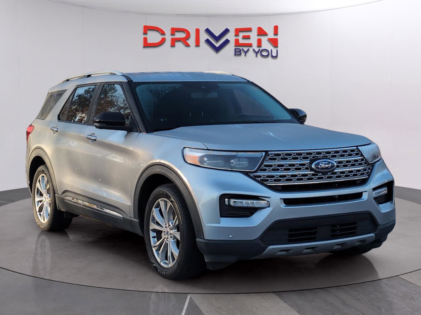 Used 2022 Ford Explorer Limited w/ Equipment Group 301A image 7