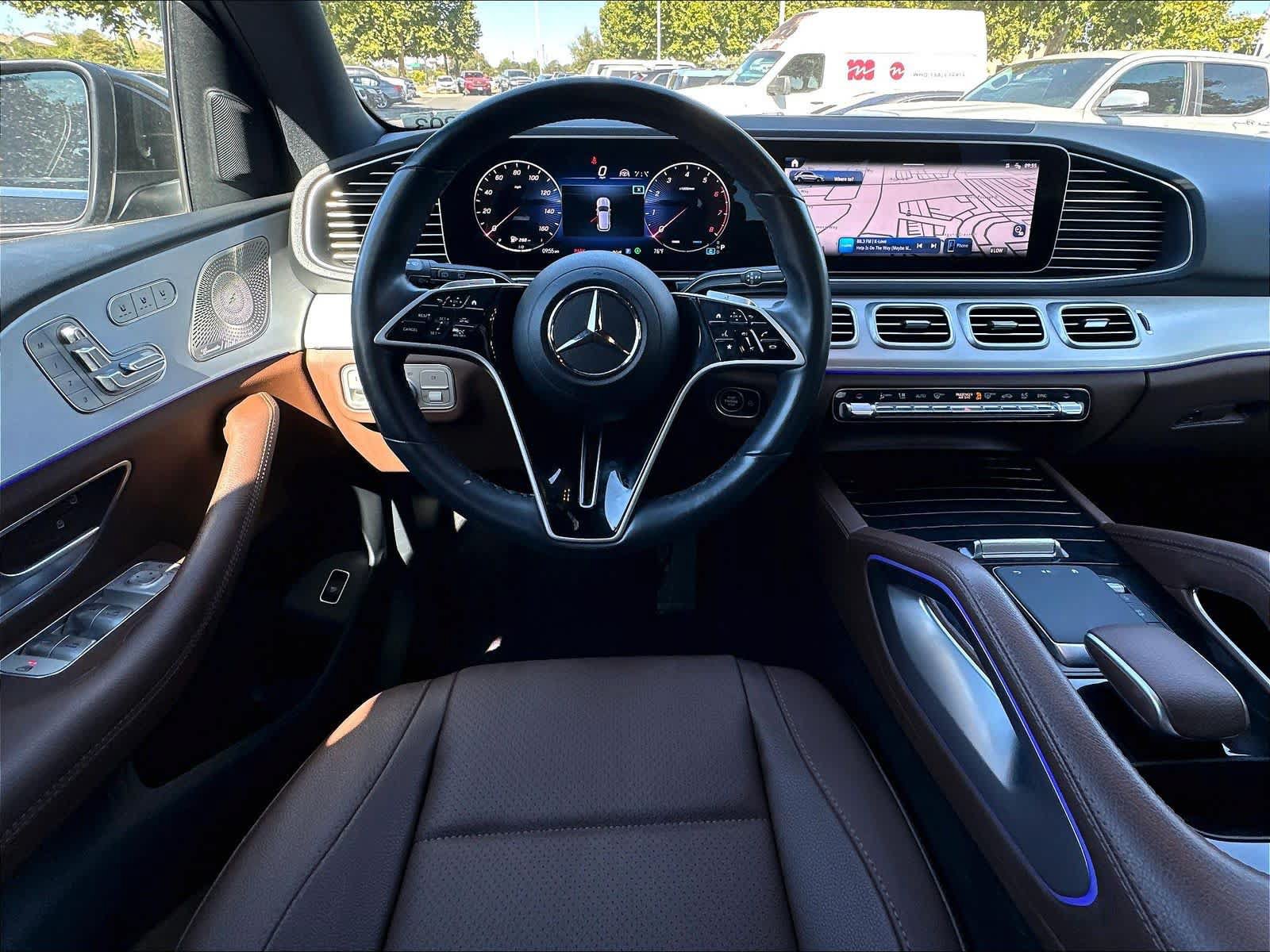 Used 2024 Mercedes-Benz GLE 450 4MATIC w/ Driver Assistance Package image 11