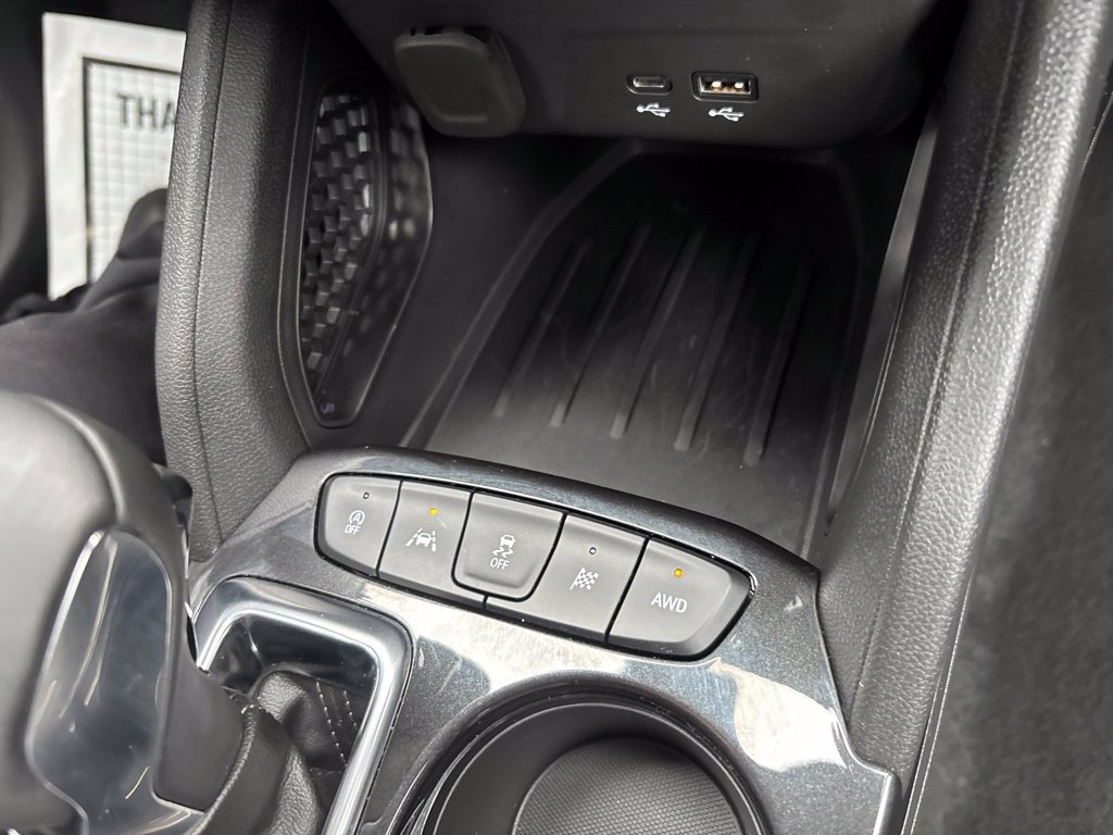 Used 2024 Chevrolet TrailBlazer LT w/ LT Cold Weather Package AWD/4WD image 33