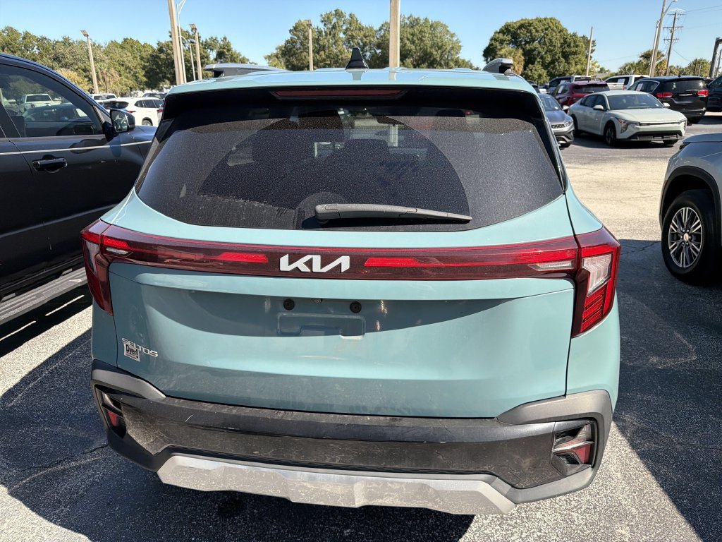 Certified 2024 Kia Seltos EX FWD image 6
