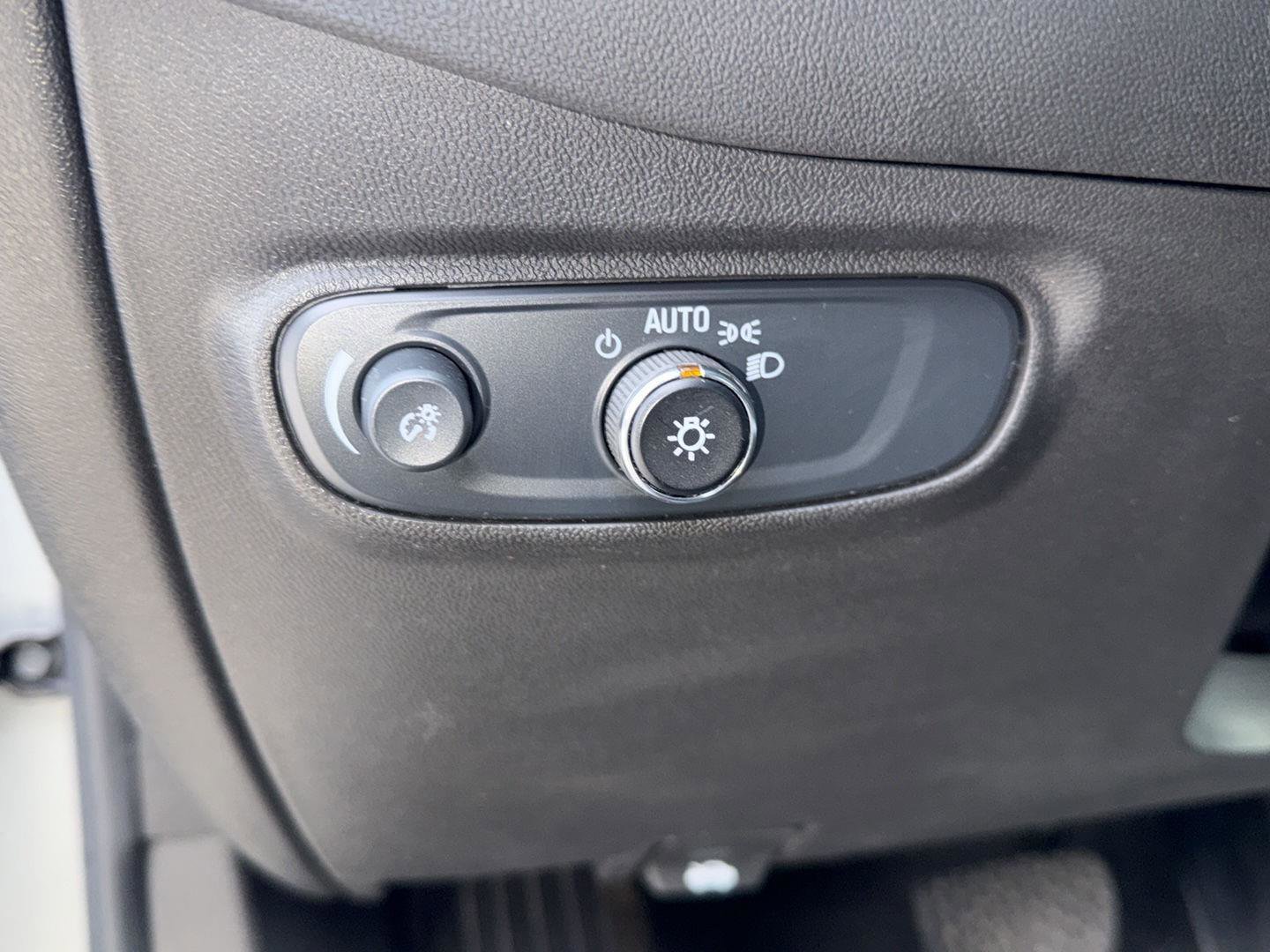 Used 2024 Chevrolet Equinox LT FWD image 26