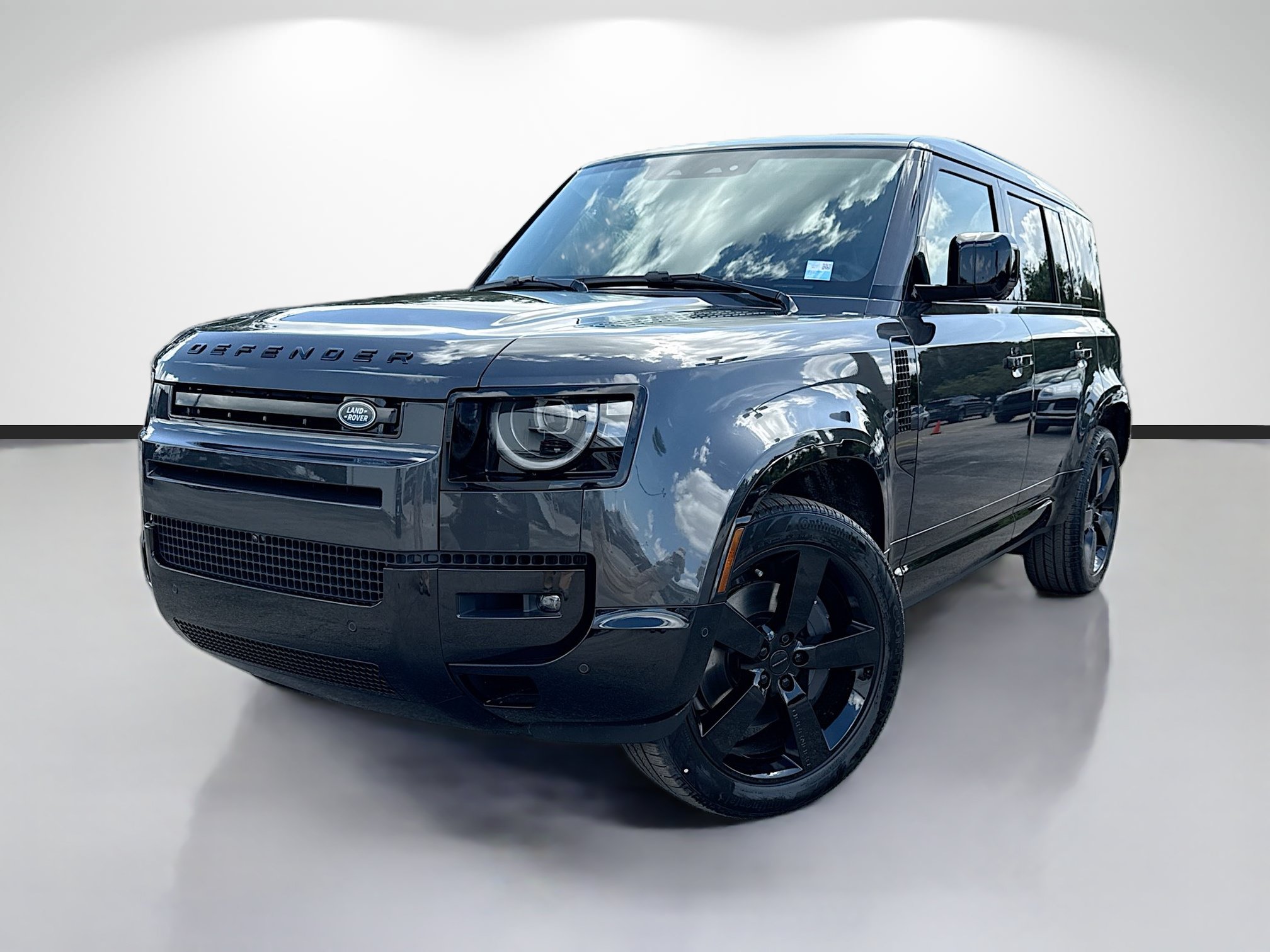 New 2026 Land Rover Defender 110 X-Dynamic SE AWD/4WD image 1