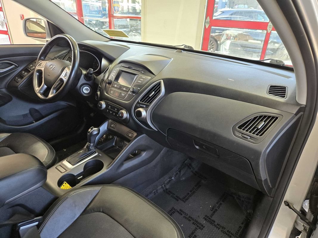 Used 2015 Hyundai Tucson SE AWD/4WD image 21