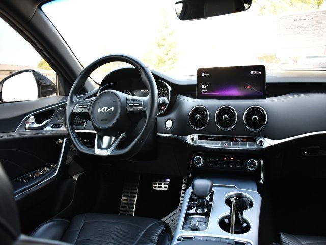 Used 2022 Kia Stinger GT2 image 25