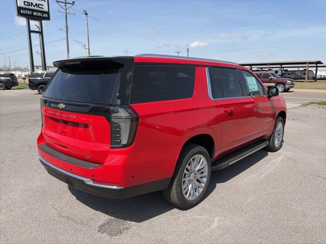 New 2026 Chevrolet Suburban LT image 6