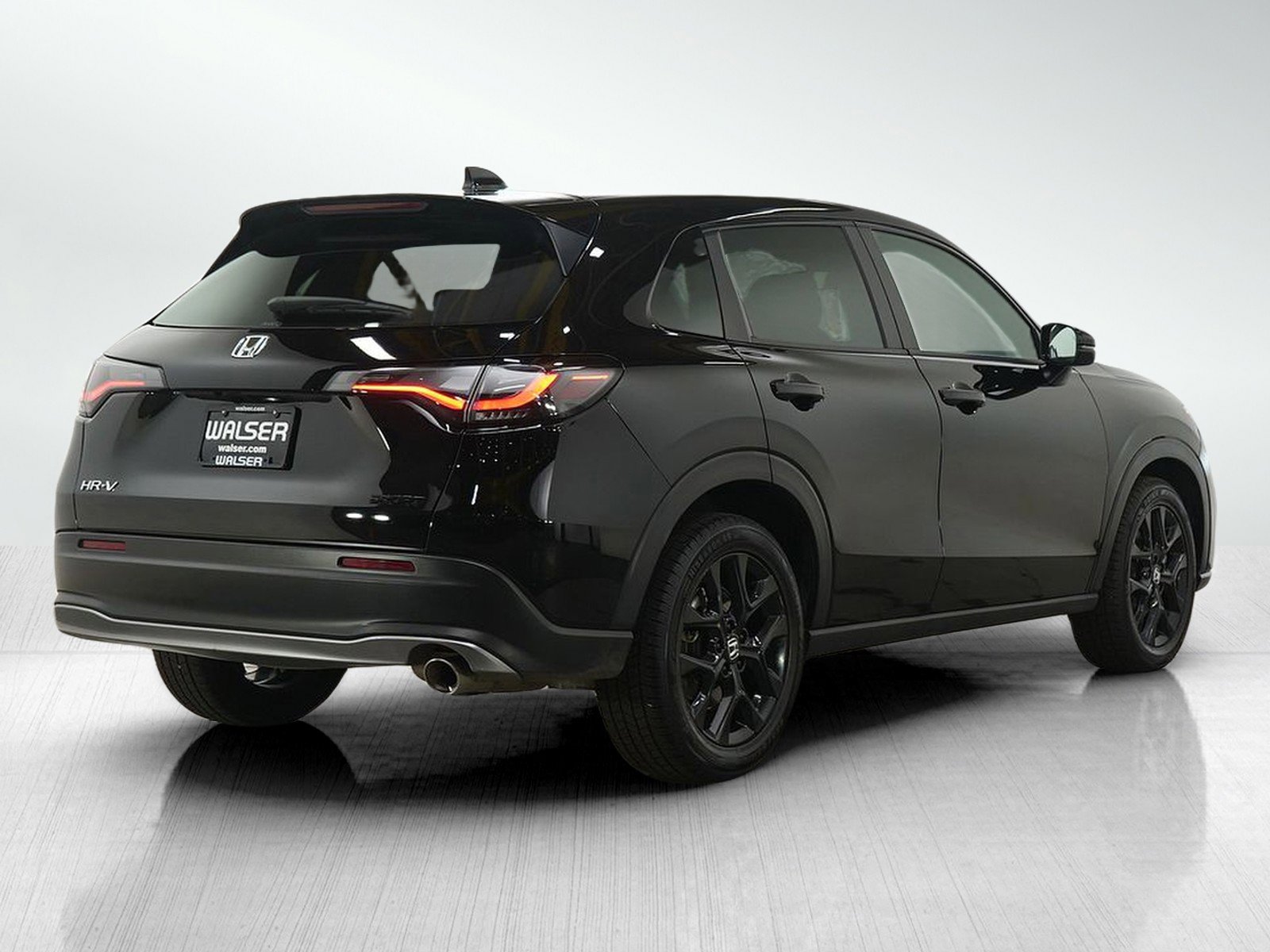 Used 2025 Honda HR-V Sport image 5