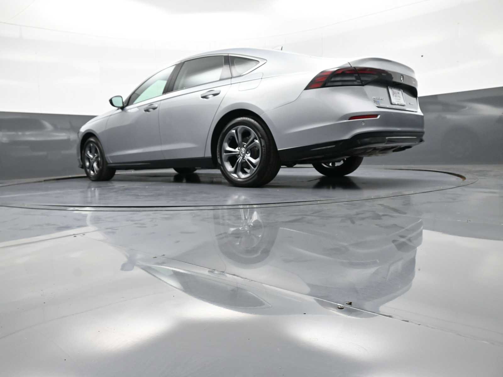 Used 2025 Honda Accord EX-L image 31