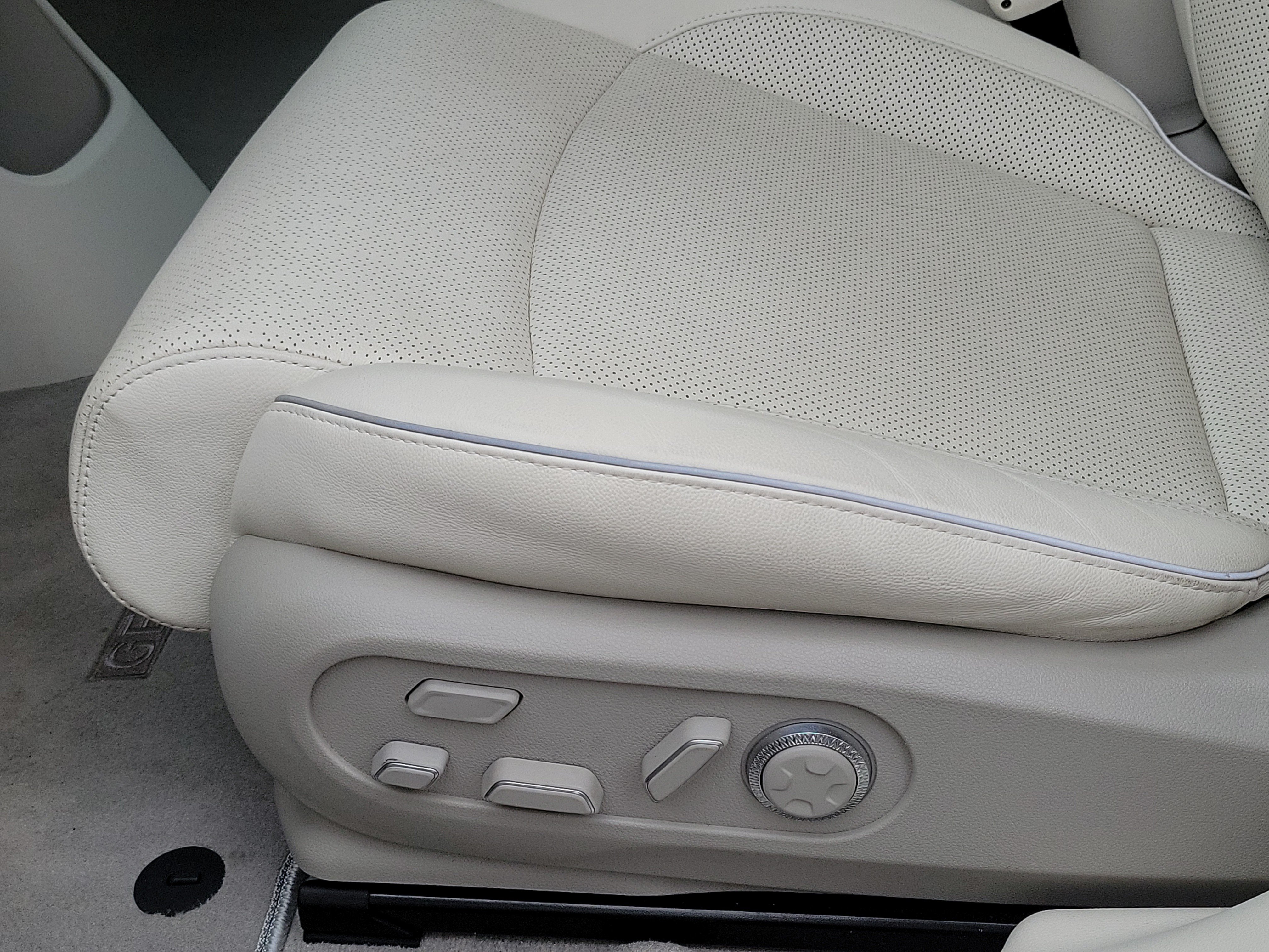 Certified 2023 Genesis GV60 Advanced AWD/4WD image 19