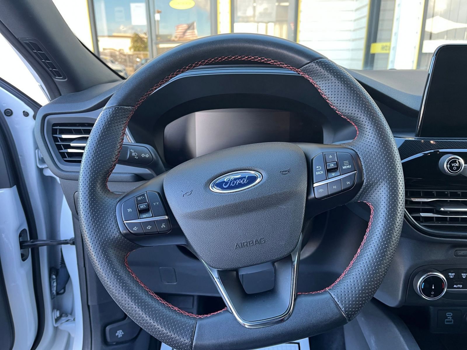 Used 2023 Ford Escape ST-Line image 28