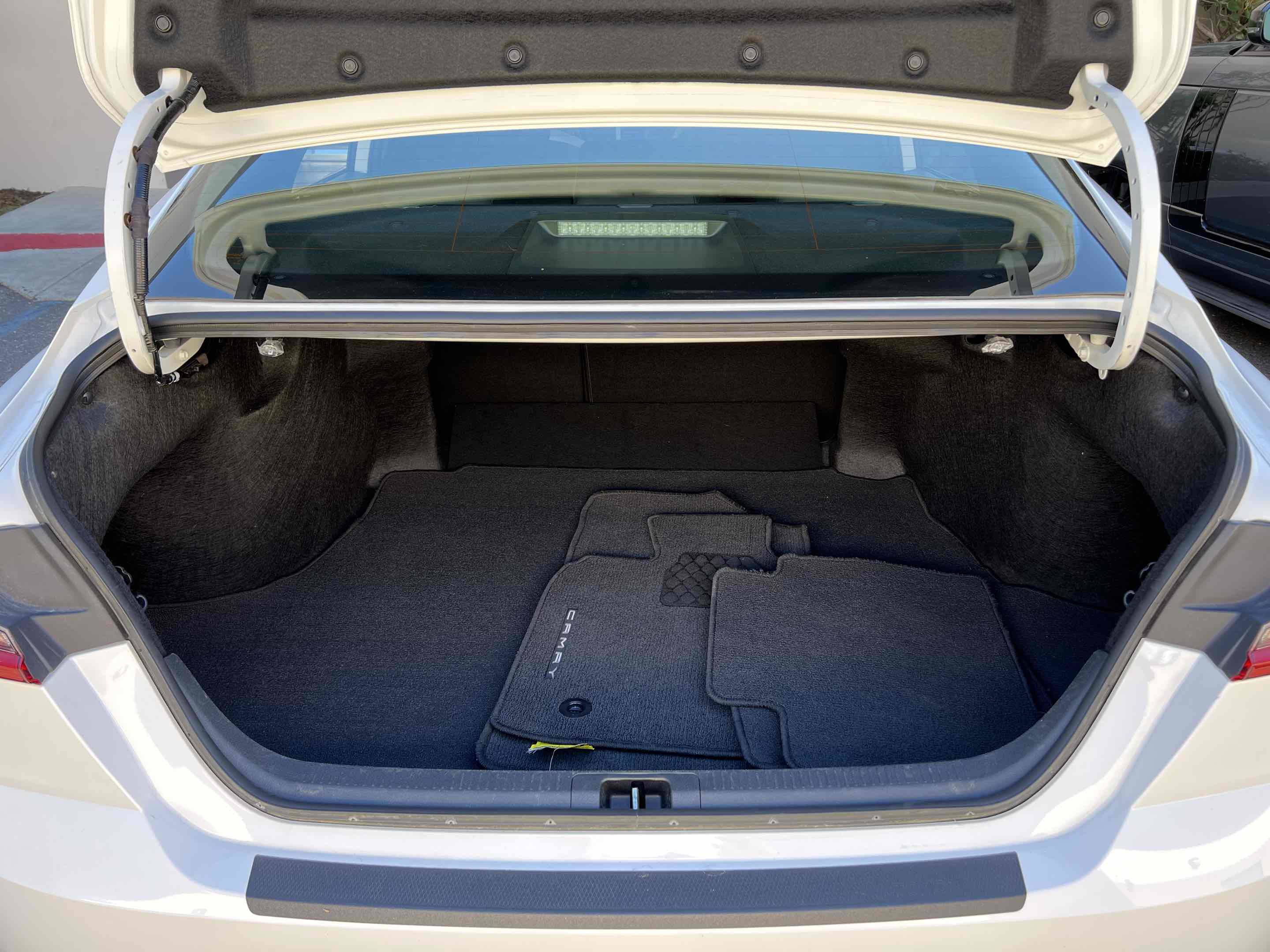 Used 2025 Toyota Camry SE image 72