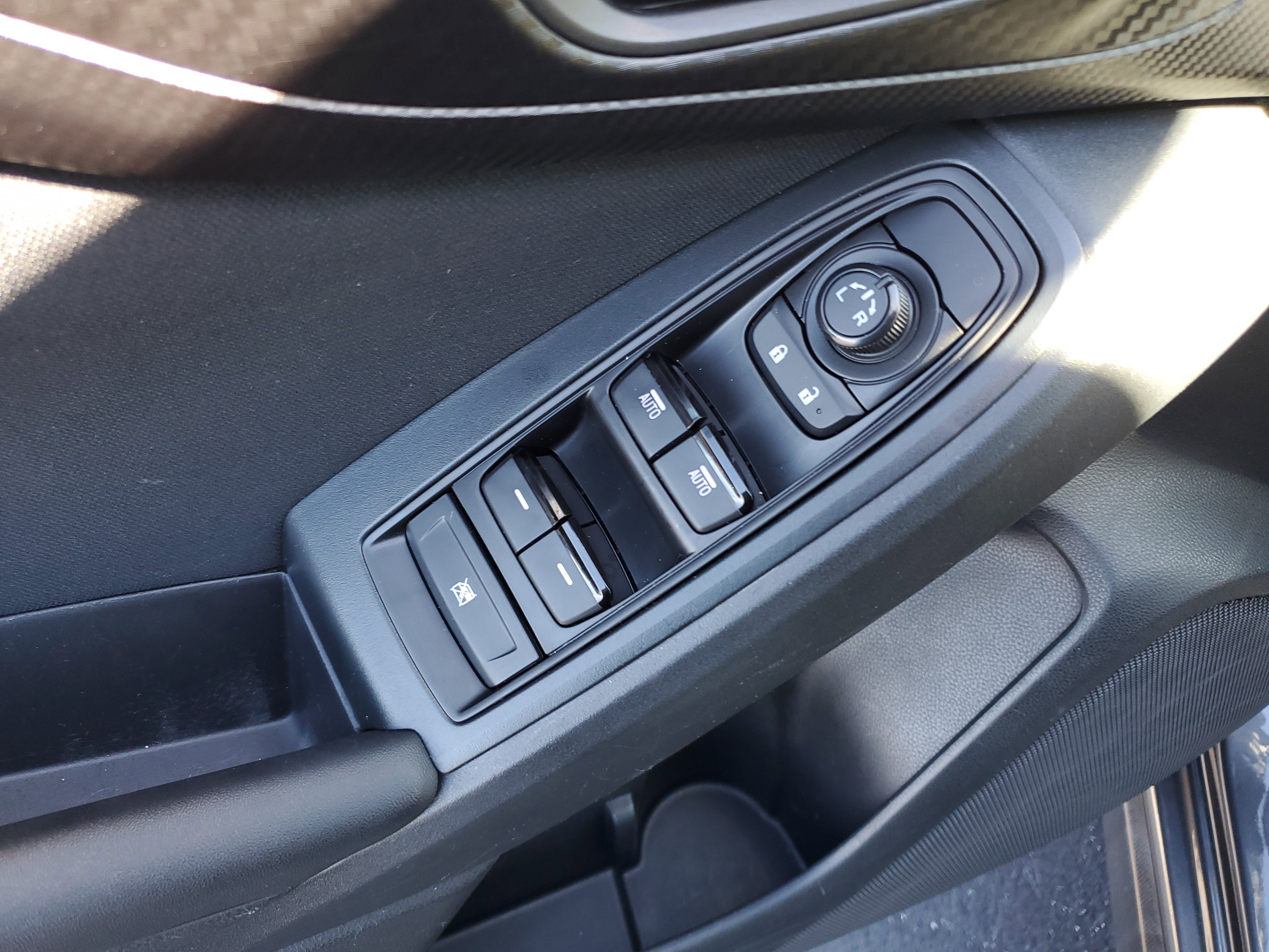 Certified 2023 Subaru Crosstrek 2.0i image 15