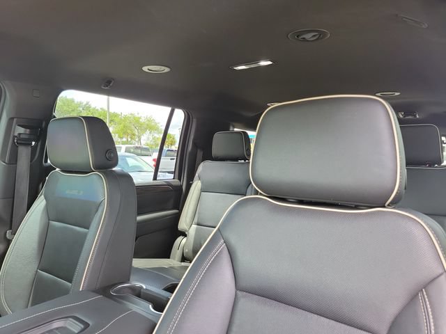 Used 2022 Chevrolet Suburban Premier AWD/4WD image 26