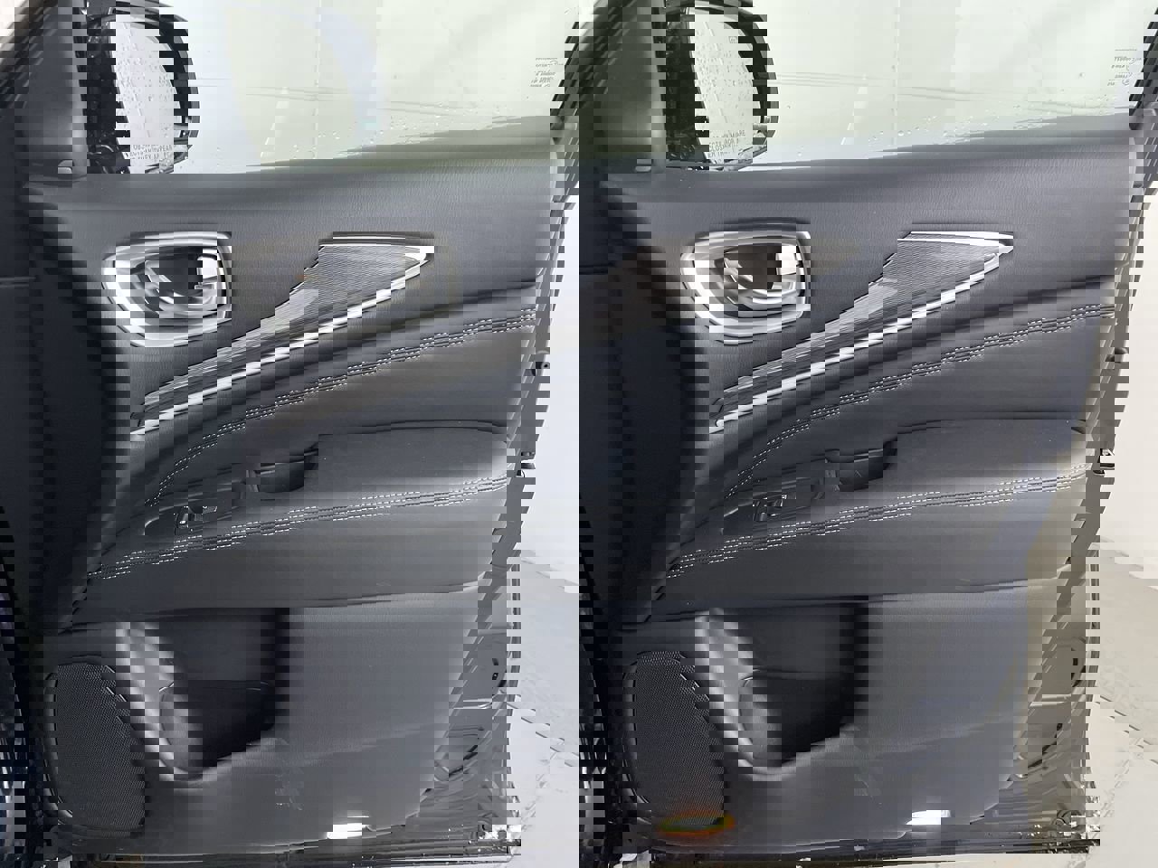 Used 2019 INFINITI QX60 Luxe w/ Essential Package image 27