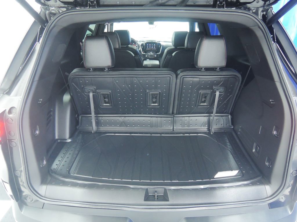 Used 2023 Chevrolet Traverse RS w/ LPO, Floor Liner Package AWD/4WD image 31