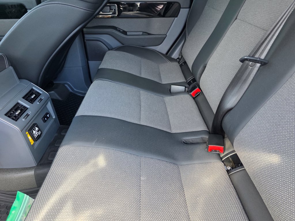 Used 2024 INEOS Grenadier Station Wagon AWD/4WD image 16