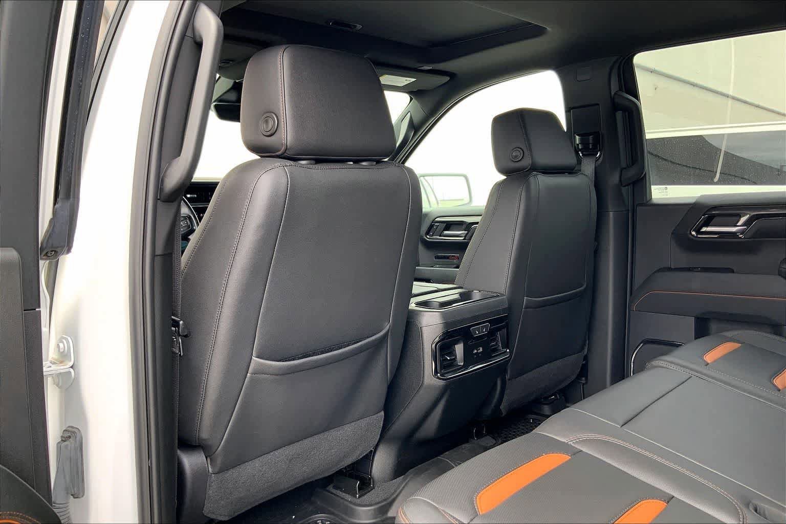 Used 2023 GMC Sierra 1500 AT4 w/ AT4 Premium Package image 13