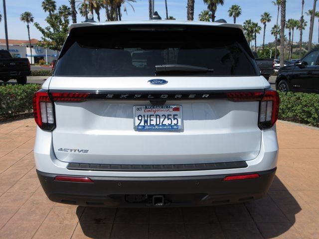 Certified 2025 Ford Explorer Active image 3