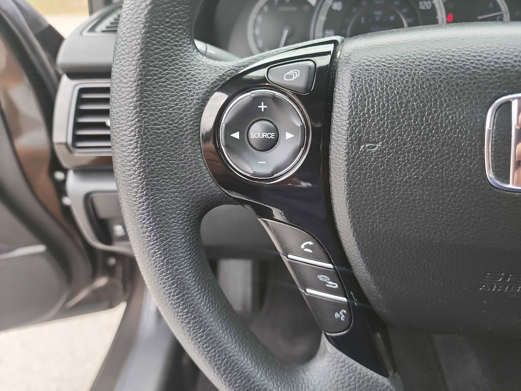 Used 2016 Honda Accord LX image 14