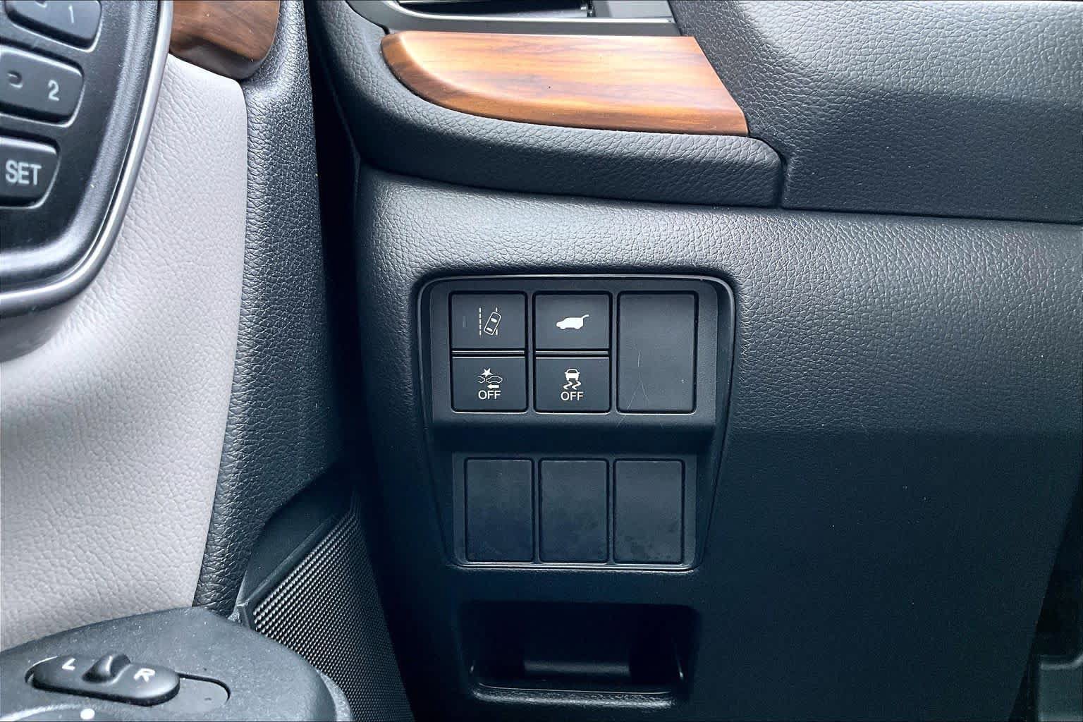 Used 2017 Honda CR-V Touring image 34