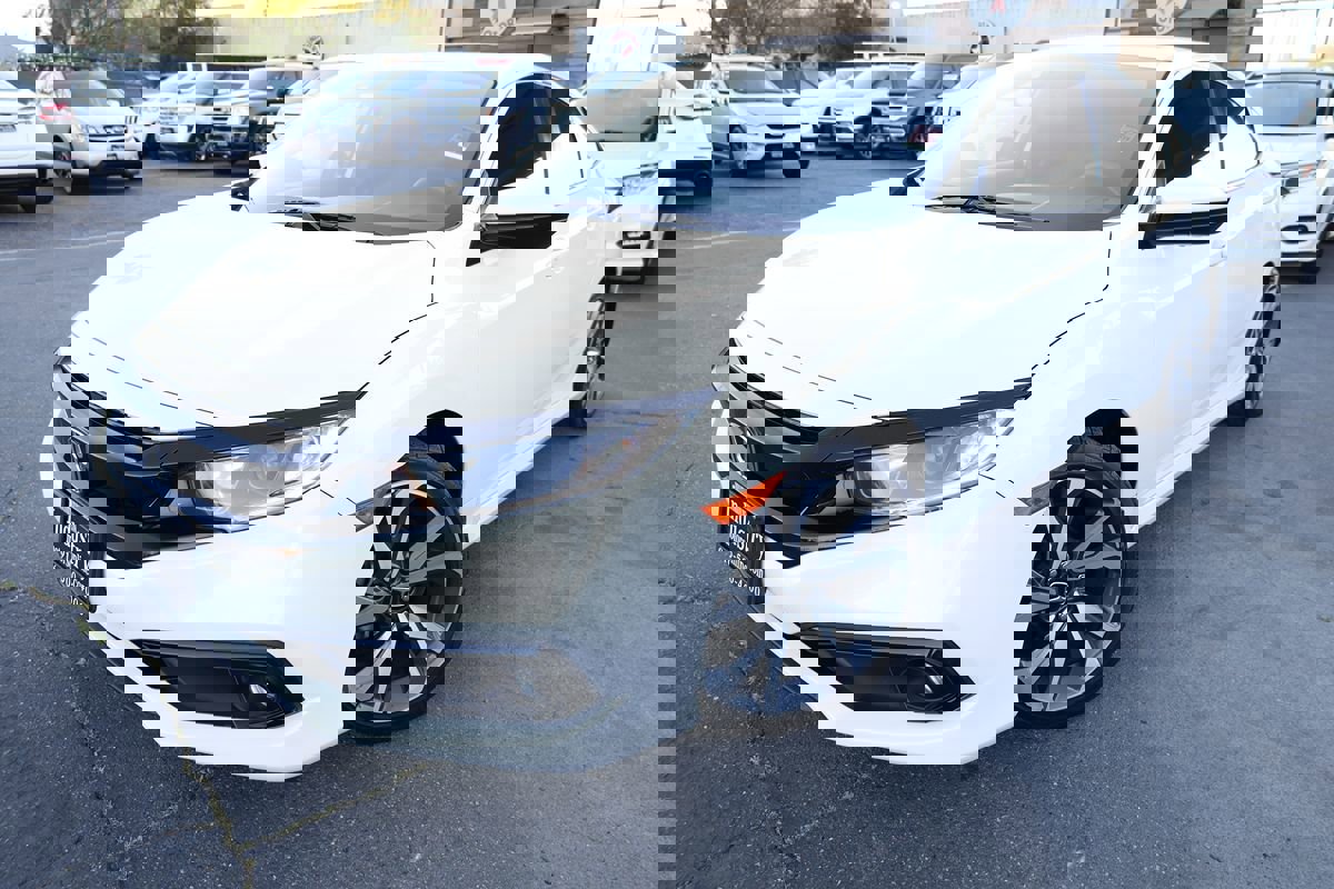 Used 2019 Honda Civic Sport image 2