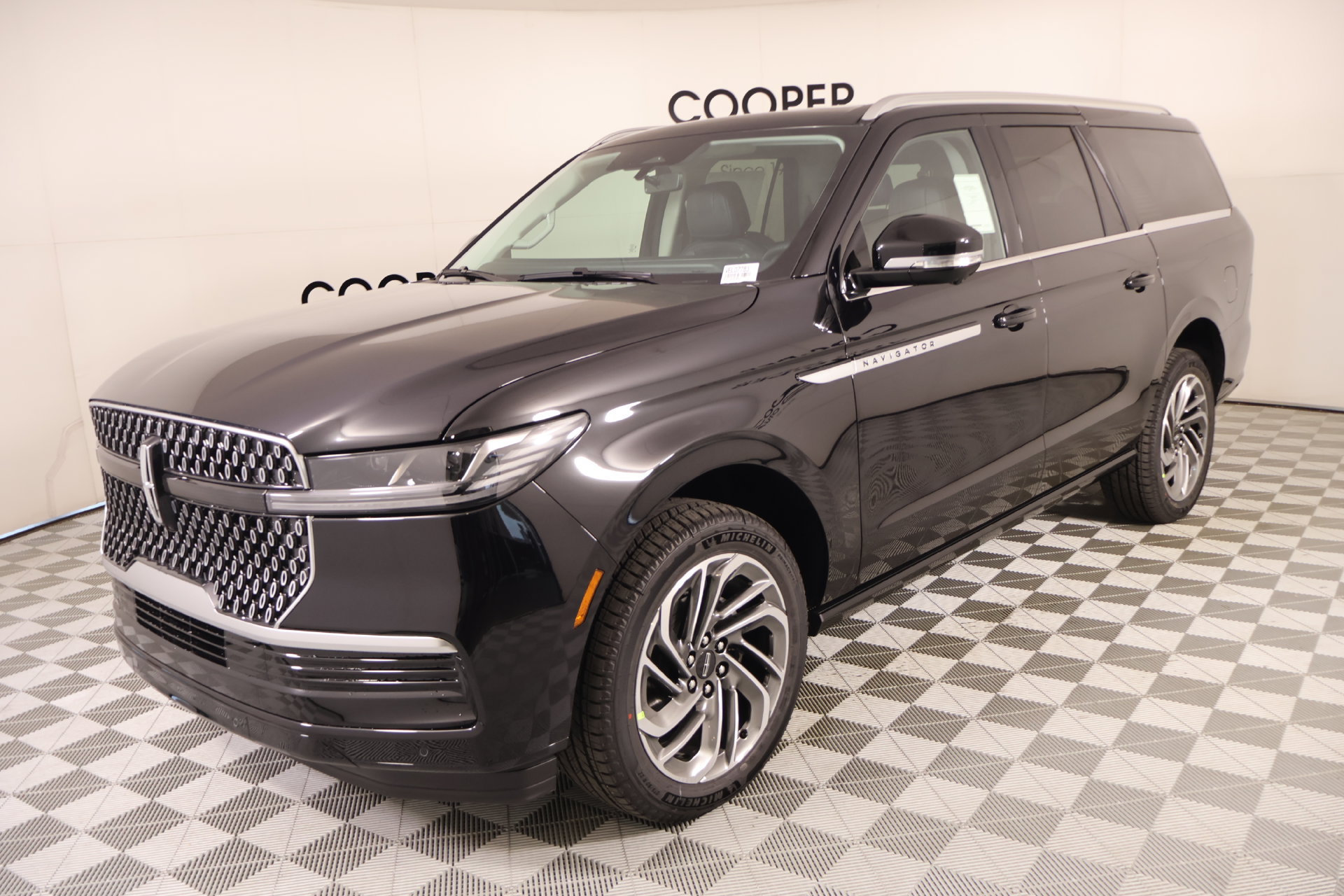 New 2027 Lincoln Navigator L Reserve AWD/4WD image 10