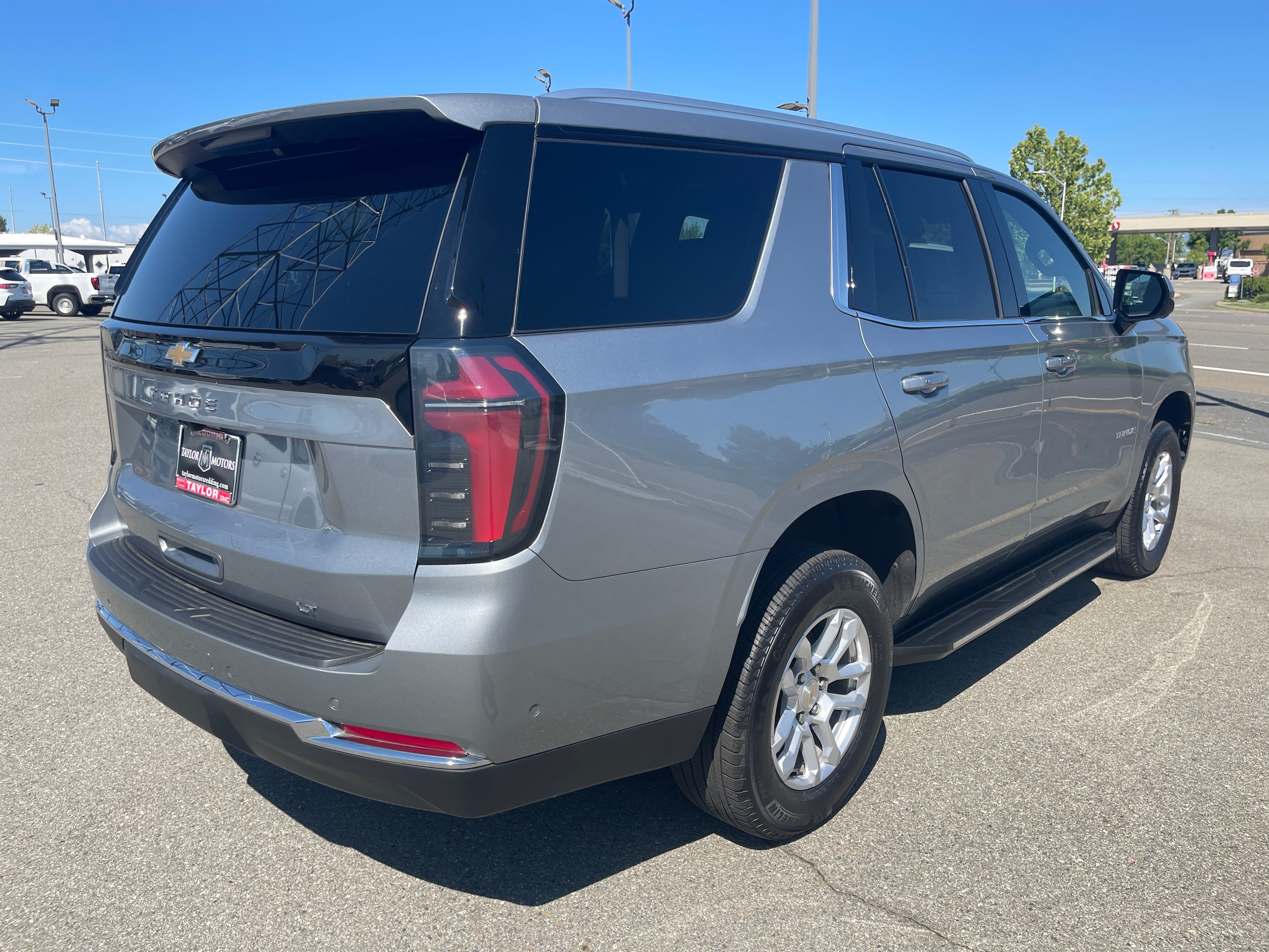 Used 2025 Chevrolet Tahoe LT AWD/4WD image 4