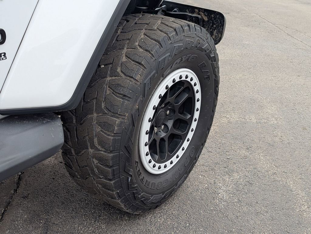 Used 2018 Jeep Wrangler Unlimited Sahara image 30