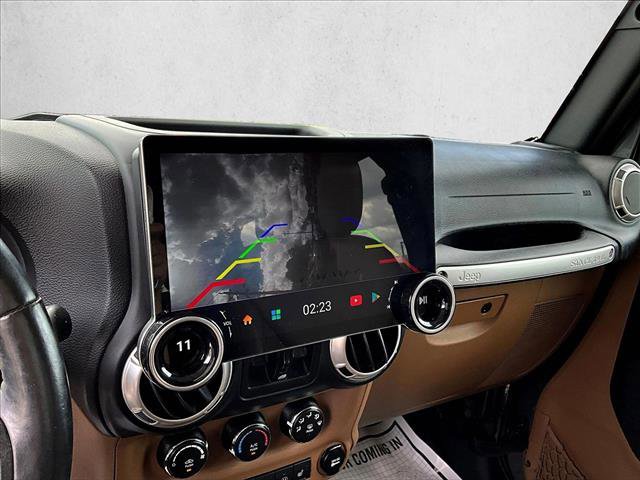 Used 2017 Jeep Wrangler Unlimited Sahara w/ Connectivity Group image 21