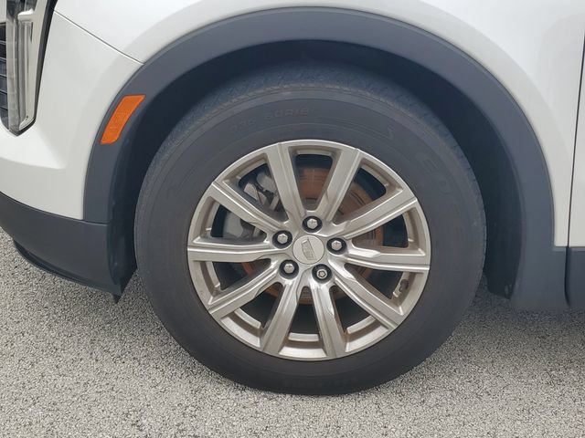 Used 2019 Cadillac XT4 Premium Luxury w/ Cold Weather Package AWD/4WD image 9
