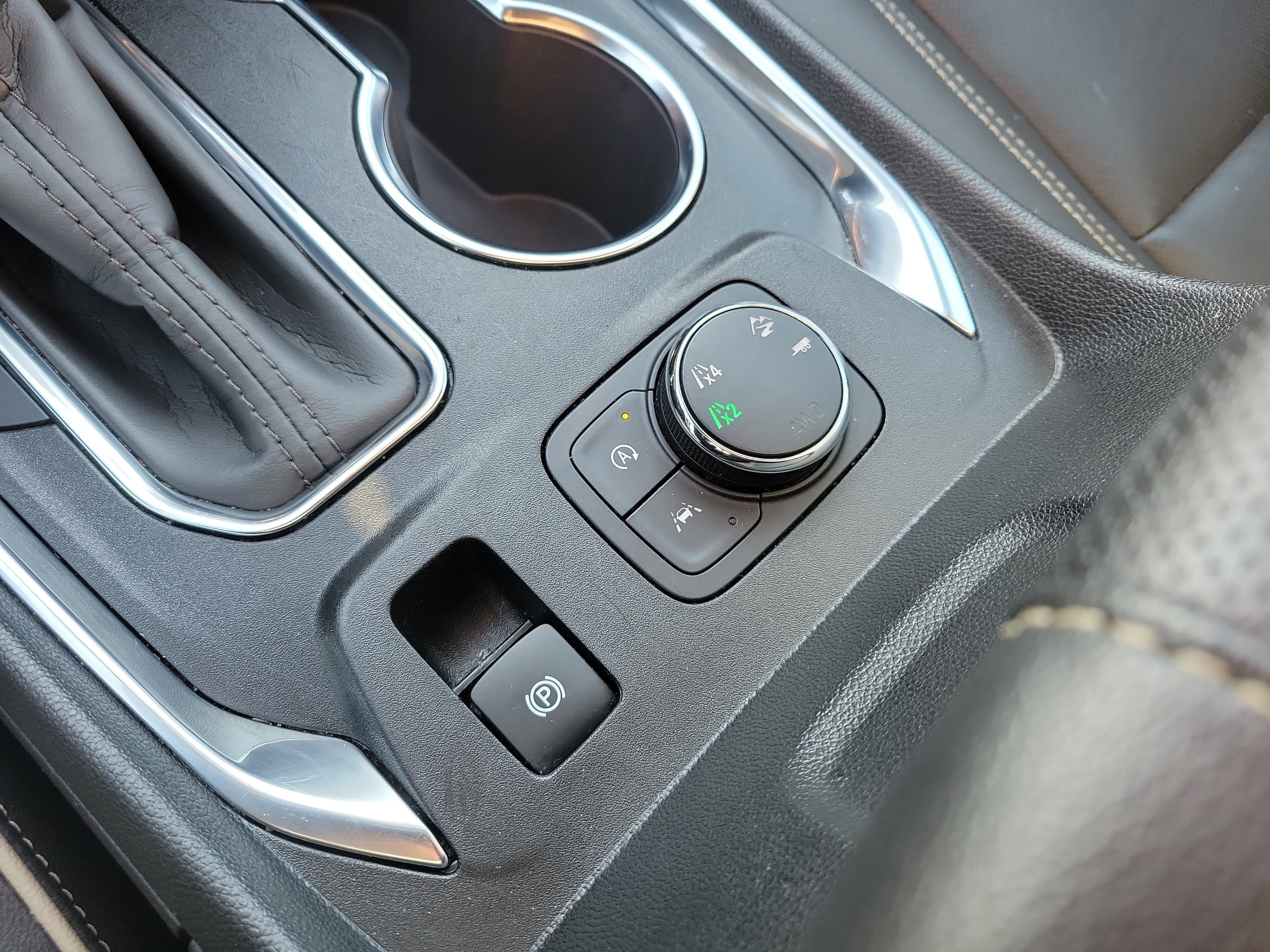 Used 2023 Chevrolet Traverse Premier w/ LPO, Floor Liner Package image 40