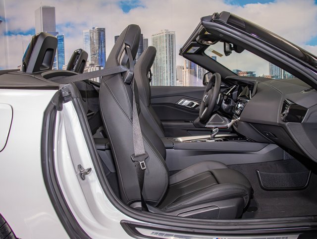 New 2026 BMW Z4 sDrive30i w/ Driving Assistance Package image 23