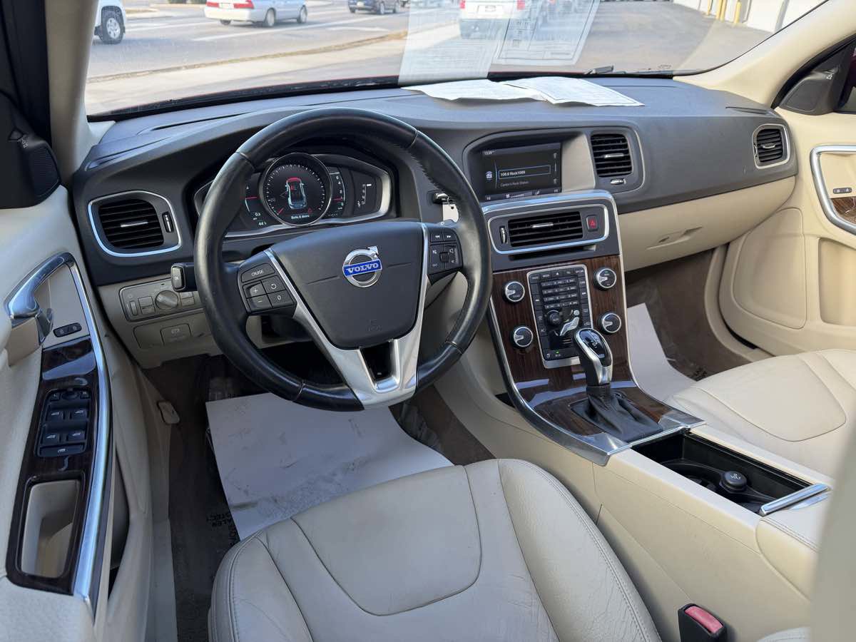 Used 2014 Volvo S60 T5 image 12