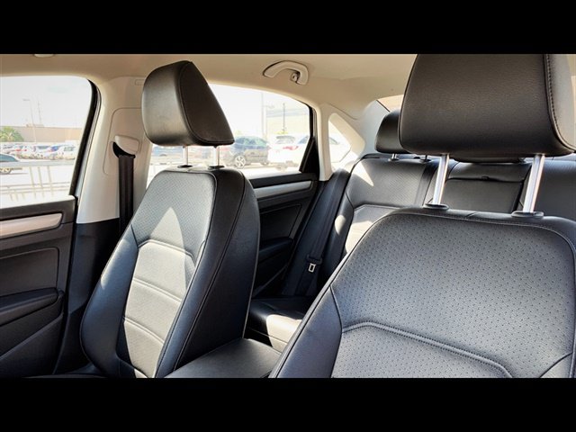 Used 2014 Volkswagen Passat 1.8T Wolfsburg Edition FWD image 10