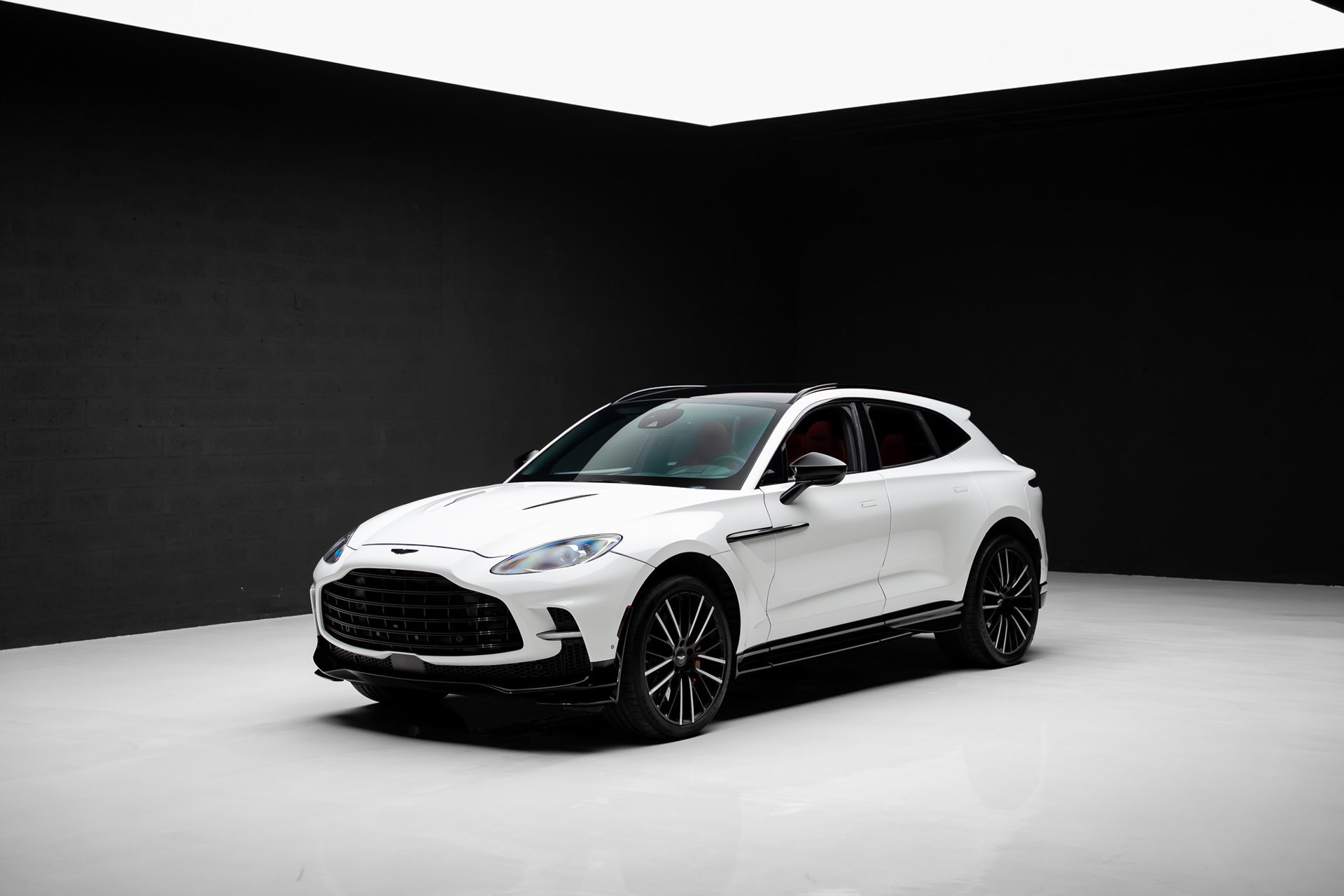 Used 2023 Aston Martin DBX 707 AWD/4WD image 4